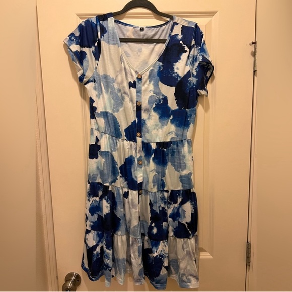 12 item DRESS LOT! The first two dresses are 2XL. All the rest are 1XL. - Picture 8 of 12